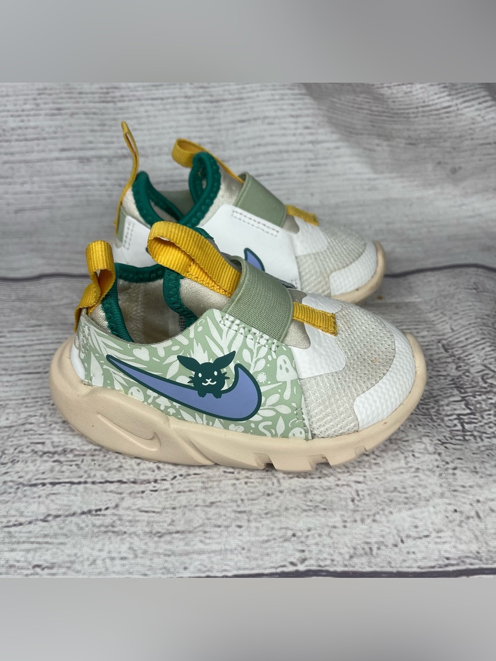Nike Toddler Size 5 Flex Runner2 Lil Td Rabbit And Mushroom Shoes